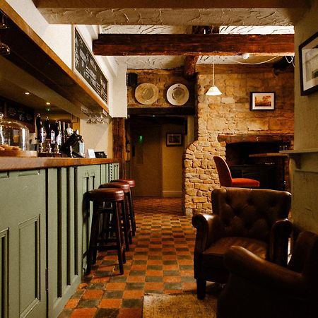 The Olde Coach House Inn Ashby Saint Ledgers Exterior foto