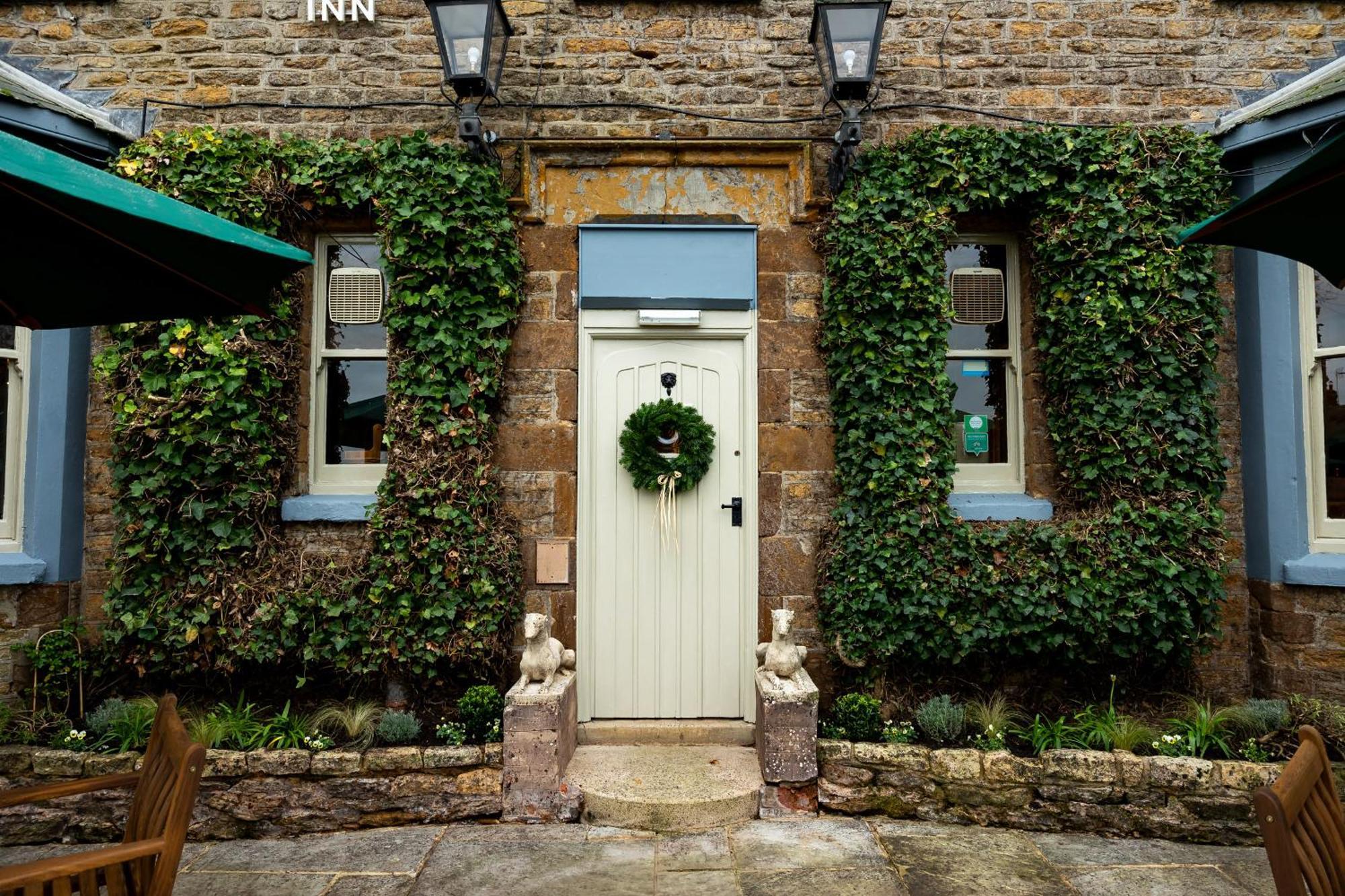 The Olde Coach House Inn Ashby Saint Ledgers Exterior foto